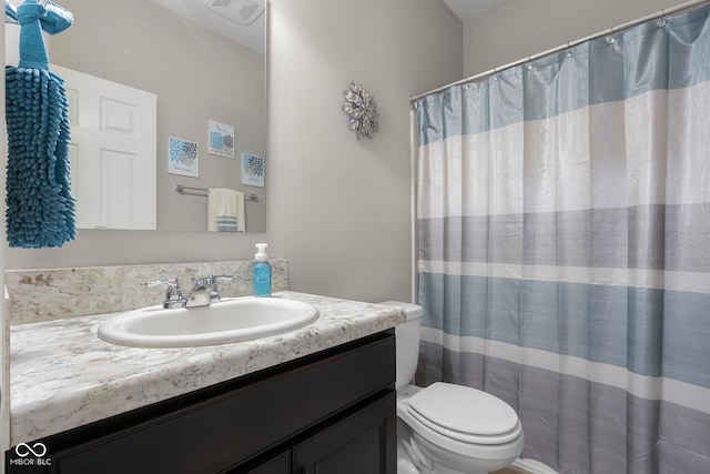 2421 Creek Bank Dr, Columbus, IN 47201 - bathroom featuring vanity and a shower with curtain