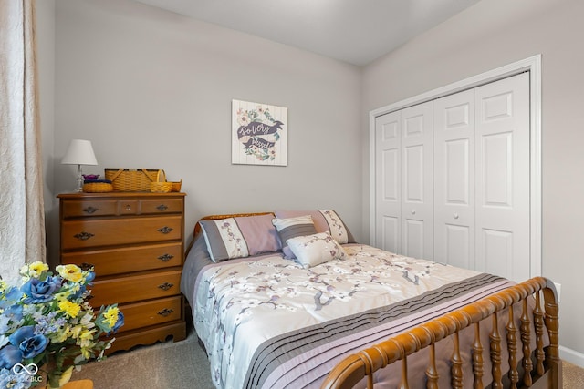 2421 Creek Bank Dr, Columbus, IN 47201 - carpeted bedroom featuring a closet