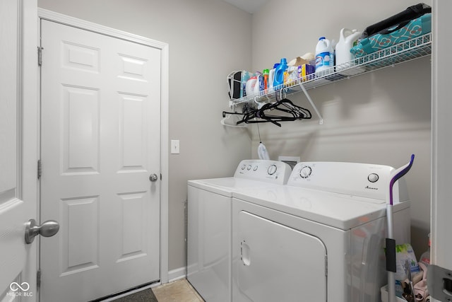 2421 Creek Bank Dr, Columbus, IN 47201 - washroom with washer and dryer