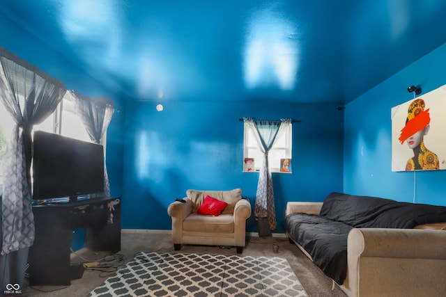2610 Caroline Ave, Indianapolis, IN 46218 - carpeted living room featuring baseboards