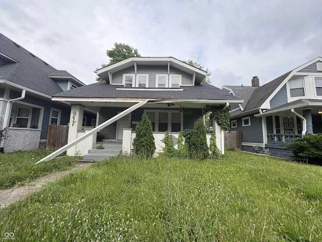 917 N Rural St, Indianapolis, IN 46201 - bungalow featuring roof with shingles