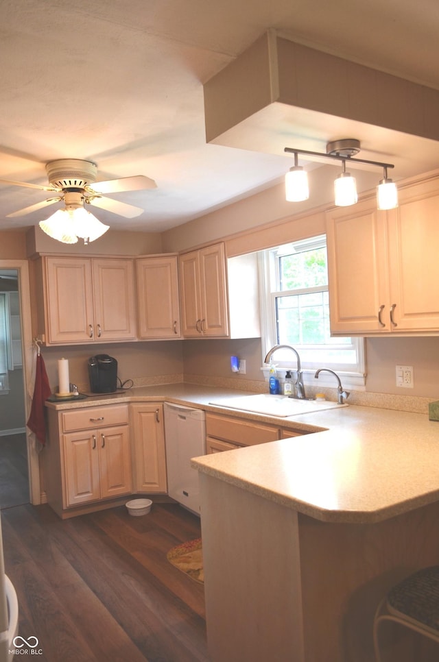 3115 E 400 S, Anderson, IN 46017 - kitchen with a peninsula, light countertops, dark wood-style floors, dishwasher, and ceiling fan