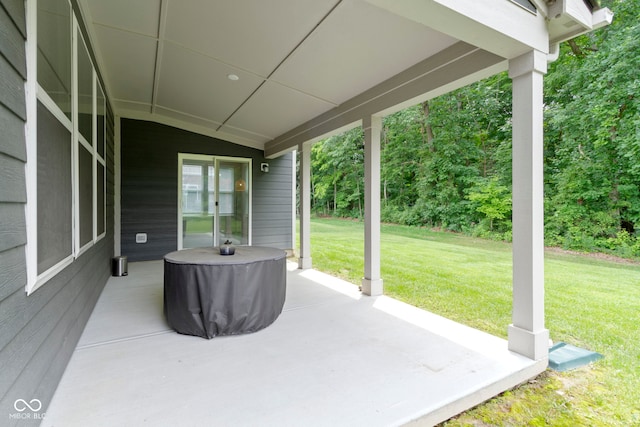 15546 Senita Ln, Fishers, IN 46037 - view of patio / terrace