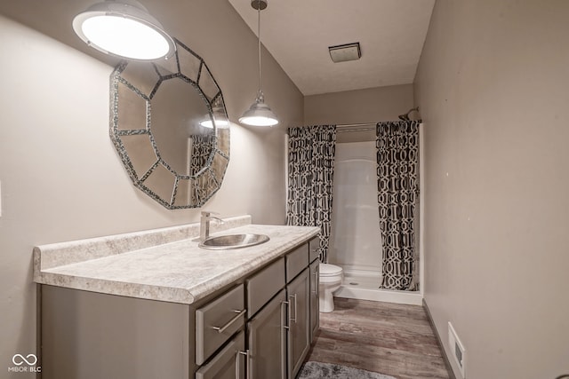 6471 W Clearview Dr, Mccordsville, IN 46055 - bathroom with wood finished floors, vanity, and a shower with curtain