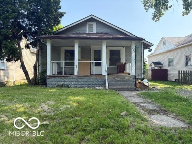 822 W 7th St, Muncie, IN 47302 - view of front of home featuring a porch