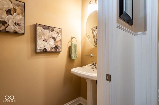 3104 E Chase Ln E, Bloomington, IN 47401 - bathroom featuring a sink