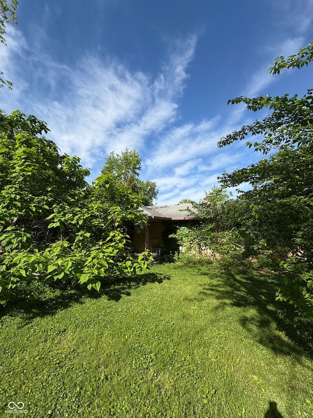 4609 Andover Rd, Indianapolis, IN 46226 - view of green lawn