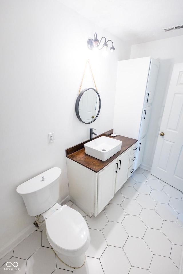 7493 W Lane Rd, Mccordsville, IN 46055 - bathroom with vanity and toilet
