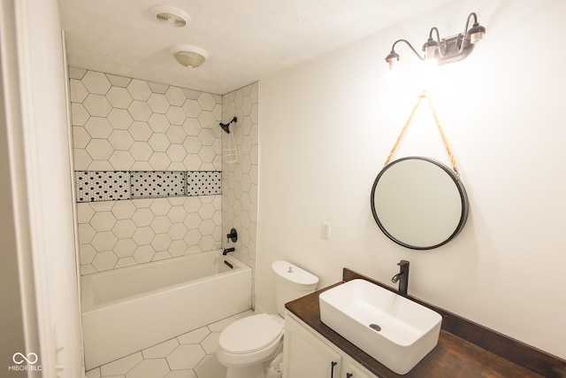 7493 W Lane Rd, Mccordsville, IN 46055 - full bathroom featuring vanity and shower / tub combination