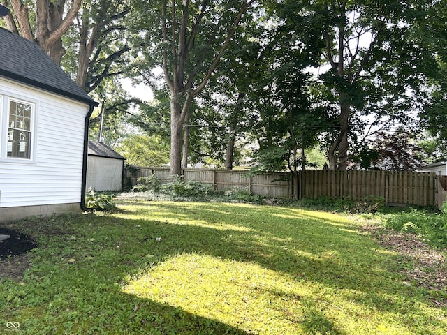 2631 Mcleay Dr, Indianapolis, IN 46220 - view of fenced backyard