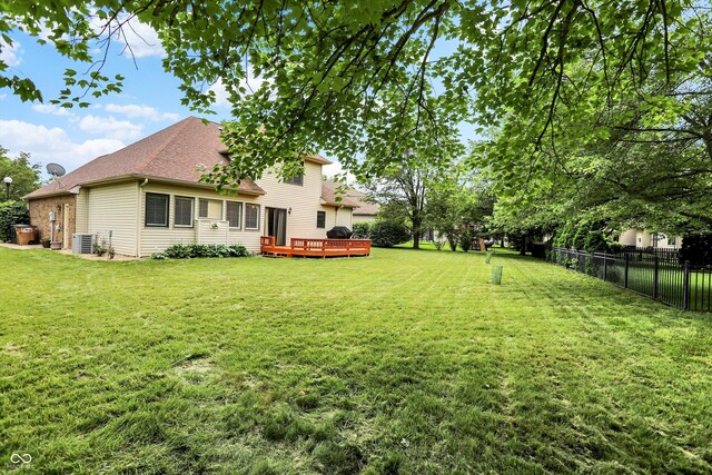 6050 Acorn Dr, Columbus, IN 47201 - view of yard with a deck