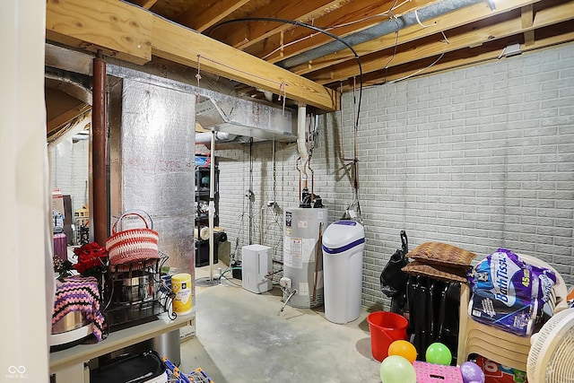 6050 Acorn Dr, Columbus, IN 47201 - unfinished basement featuring gas water heater and a water softener