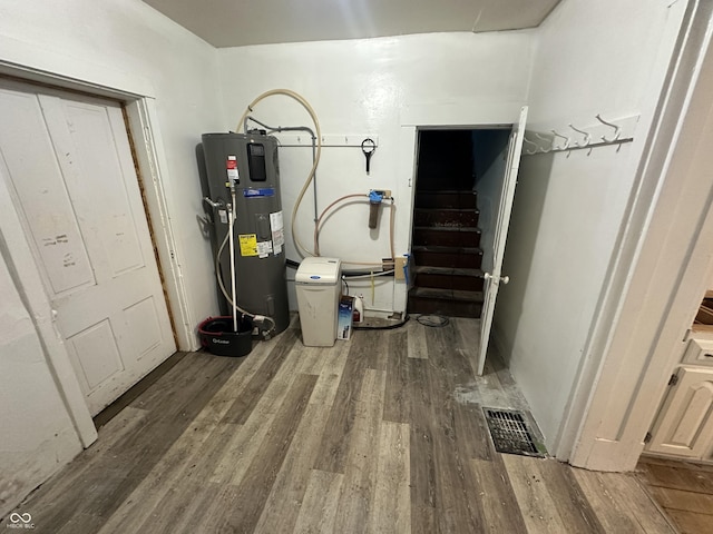 6100 Hodgin Rd, Richmond, IN 47374 - utilities featuring water heater