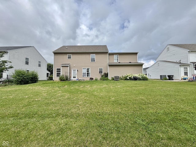 5571 Auburndale Dr, Bargersville, IN 46106 - back of property with a lawn
