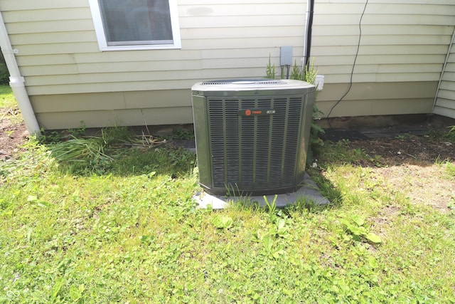 611 E Wabash Ave, Crawfordsville, IN 47933 - exterior view of a cooling unit