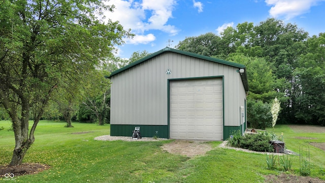 8818 Mathews Rd, Indianapolis, IN 46259 - view of detached garage