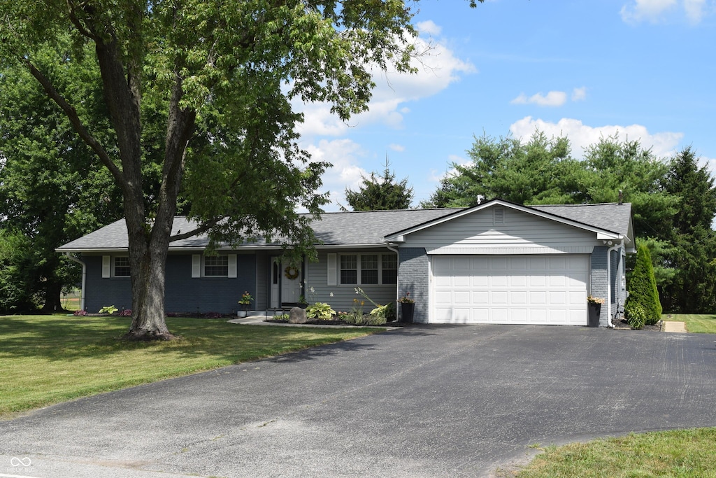 5625 S 950 E, Zionsville, IN 46077 - photo 1
