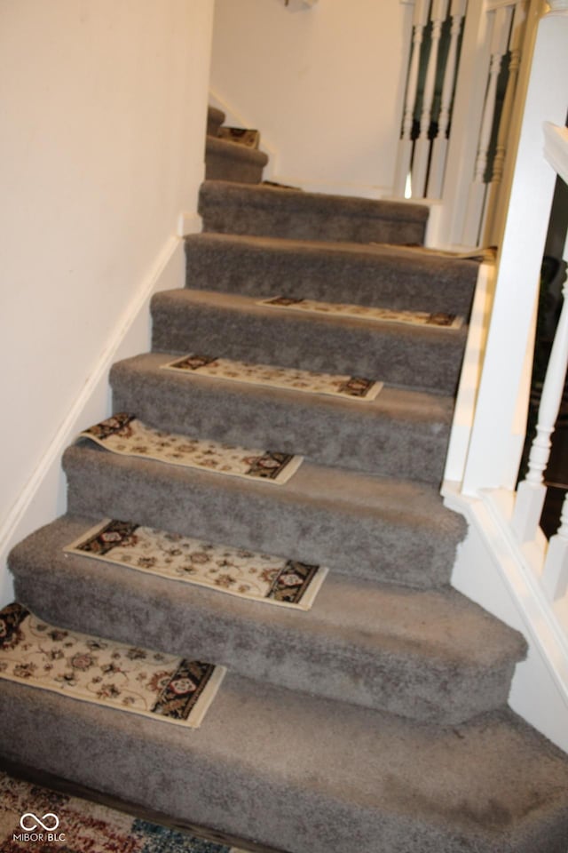 9068 Thames Dr, Avon, IN 46123 - view of stairs