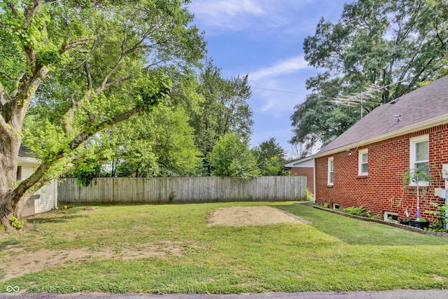241 Wehmeier St, Columbus, IN 47201 - view of yard