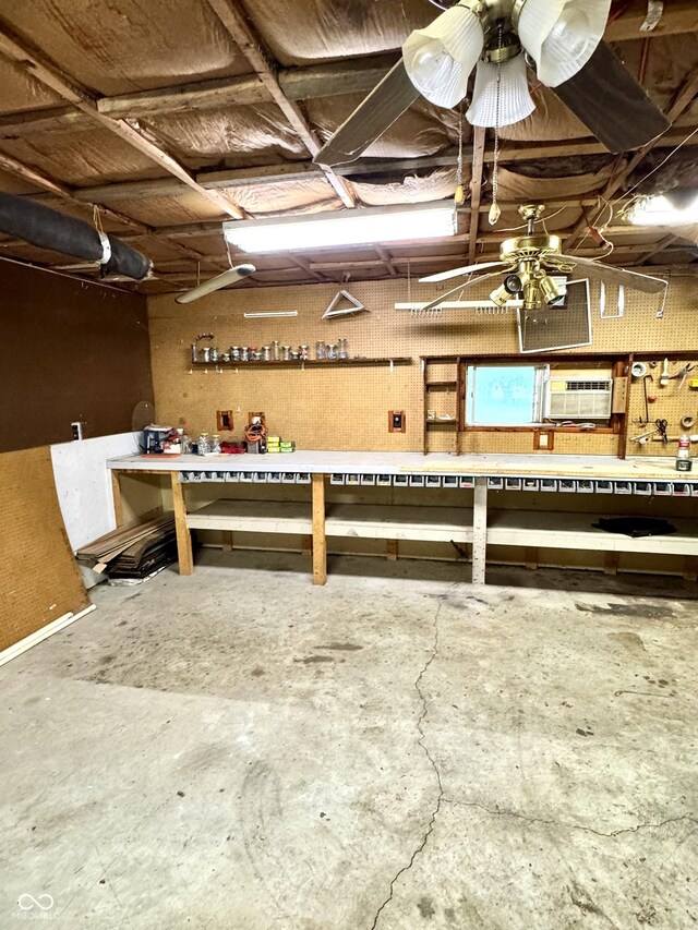 526 Jefferson Vly, Coatesville, IN 46121 - garage featuring a workshop area