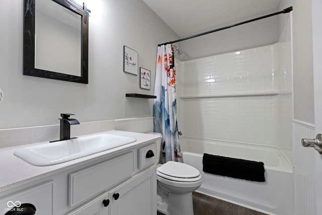 2733 Lamar Dr, Whitestown, IN 46075 - bathroom featuring vanity, shower / bathtub combination with curtain, wainscoting, and wood finished floors