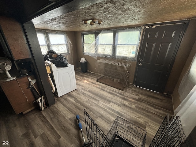 1226 Hiatt St, Indianapolis, IN 46221 - entryway featuring wood finished floors and washer / clothes dryer