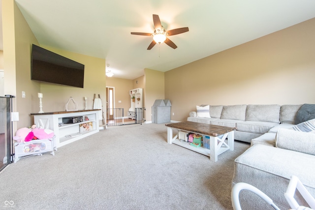 8090 N State Highway 7, Elizabethtown, IN 47232 - carpeted living area featuring a ceiling fan