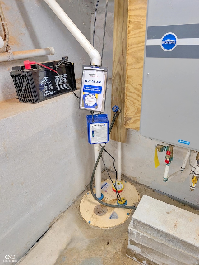 308 W Jefferson St, Kirklin, IN 46050 - utilities featuring water heater