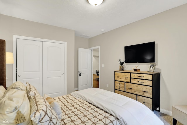 15410 Mission Hills Dr, Carmel, IN 46033 - bedroom featuring a closet and baseboards