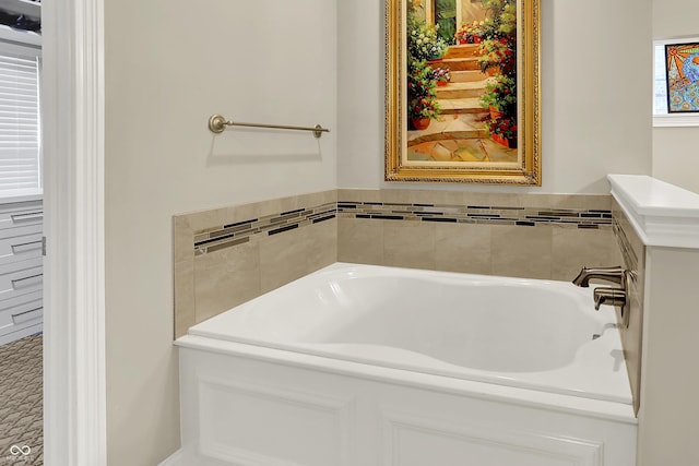 15410 Mission Hills Dr, Carmel, IN 46033 - bathroom featuring a bath