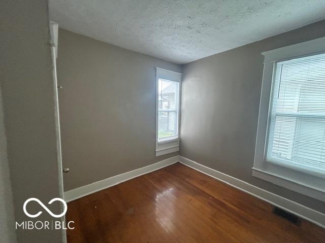 521 N Alton Ave, Indianapolis, IN 46222 - photo 6