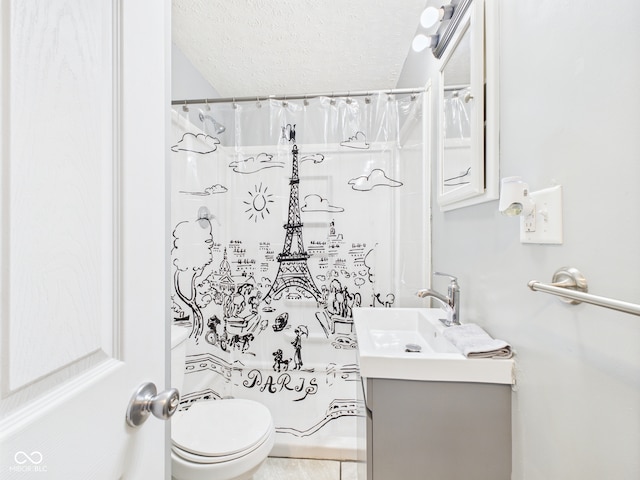 4025 Main St, Anderson, IN 46013 - full bathroom featuring vanity, a textured ceiling, and a shower with curtain