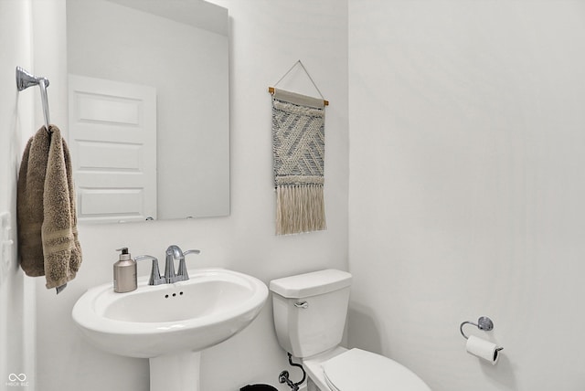 4250 Blackford Rd, Bargersville, IN 46106 - half bath with toilet and a sink