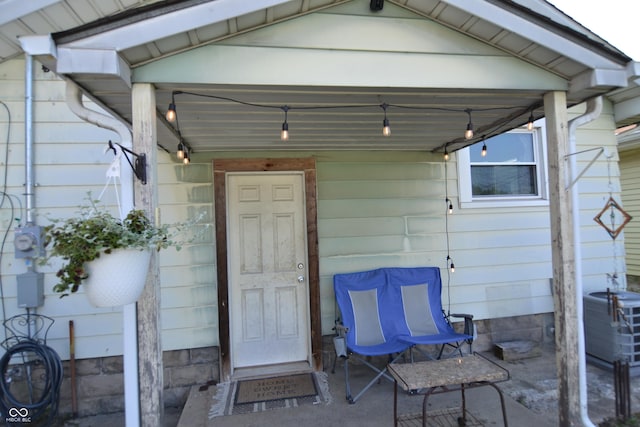 2616 Jackson St, Anderson, IN 46016 - property entrance