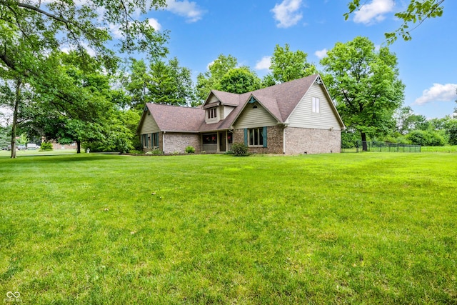 7533 Deerfield Dr, Greenfield, IN 46140 - photo 3