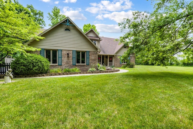 7533 Deerfield Dr, Greenfield, IN 46140 - photo 2