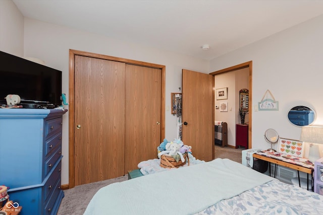 5515 Gateridge Ln, Indianapolis, IN 46237 - bedroom with light colored carpet and a closet
