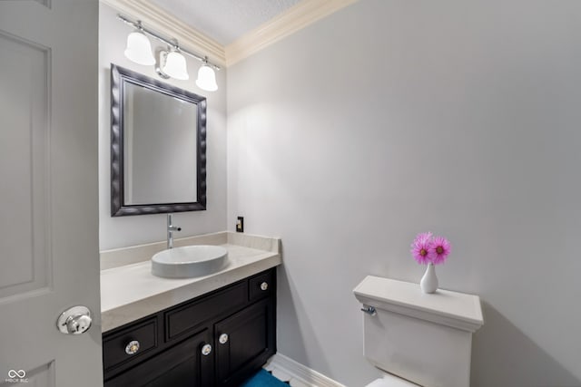 4443 Mallard Pt, Columbus, IN 47201 - bathroom featuring vanity and crown molding