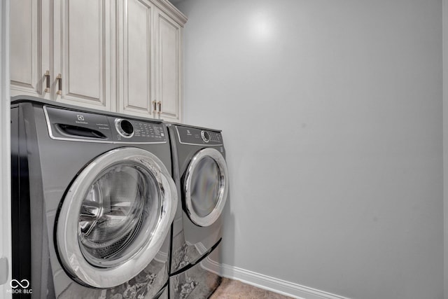 3072 W Glacier Dr, Monrovia, IN 46157 - laundry room featuring independent washer and dryer and cabinet space