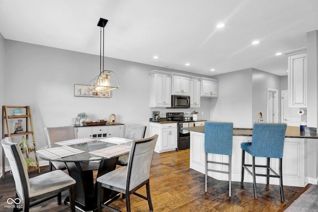 3072 W Glacier Dr, Monrovia, IN 46157 - dining area featuring wood finished floors and recessed lighting