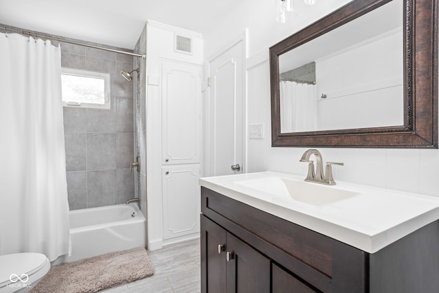 7629 Candlewood Ln, Indianapolis, IN 46250 - full bathroom with vanity and shower / tub combo with curtain