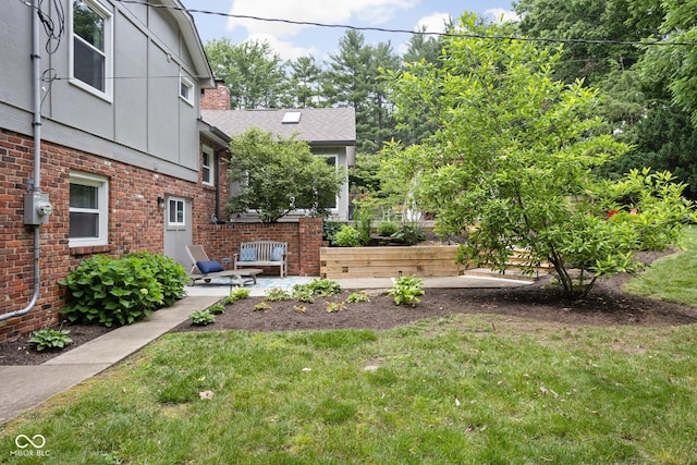 7629 Candlewood Ln, Indianapolis, IN 46250 - view of green lawn