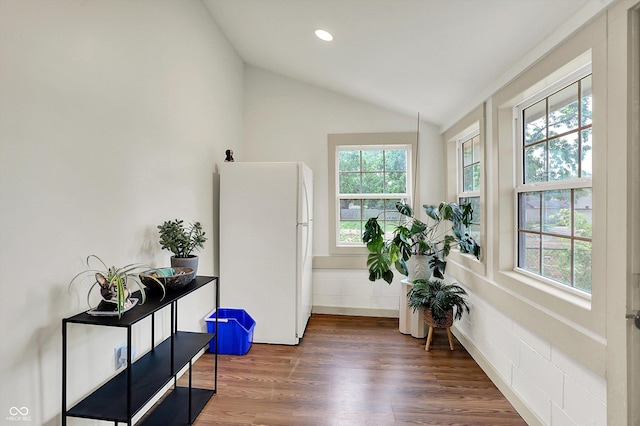 1046 N Hamilton Ave, Indianapolis, IN 46201 - sitting room featuring lofted ceiling, wood finished floors, and recessed lighting