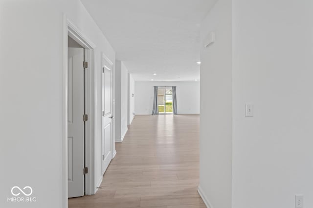 10107 Camp Creek Way, Indianapolis, IN 46229 - hallway featuring light wood finished floors and recessed lighting