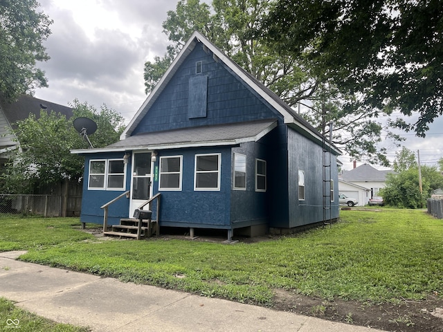 3127 E Lynn St, Anderson, IN 46016 - view of front of property with entry steps