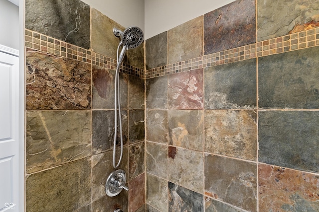 932 N Broadway St Unit 4, Indianapolis, IN 46202 - bathroom view of tiled shower / bath