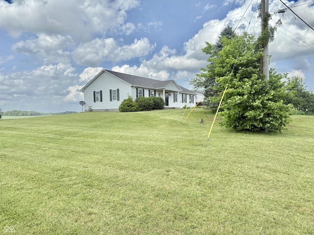 1687 Killion Ave, Seymour, IN 47274 - view of front facade featuring a front yard
