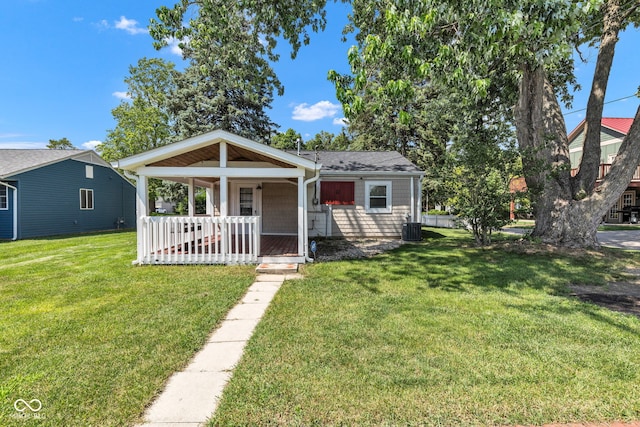 917 W Busby St, Lebanon, IN 46052 - view of front of home featuring covered porch and a front lawn
