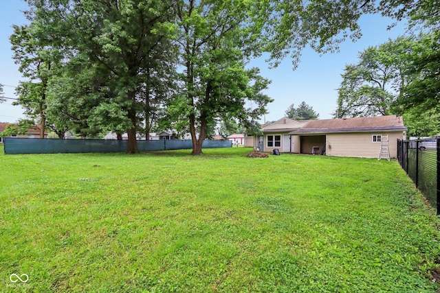 3921 S Lasalle St, Indianapolis, IN 46237 - view of fenced backyard