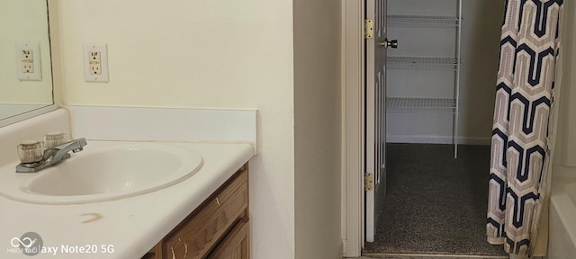 403 Bagley Ln, Indianapolis, IN 46231 - full bathroom with vanity